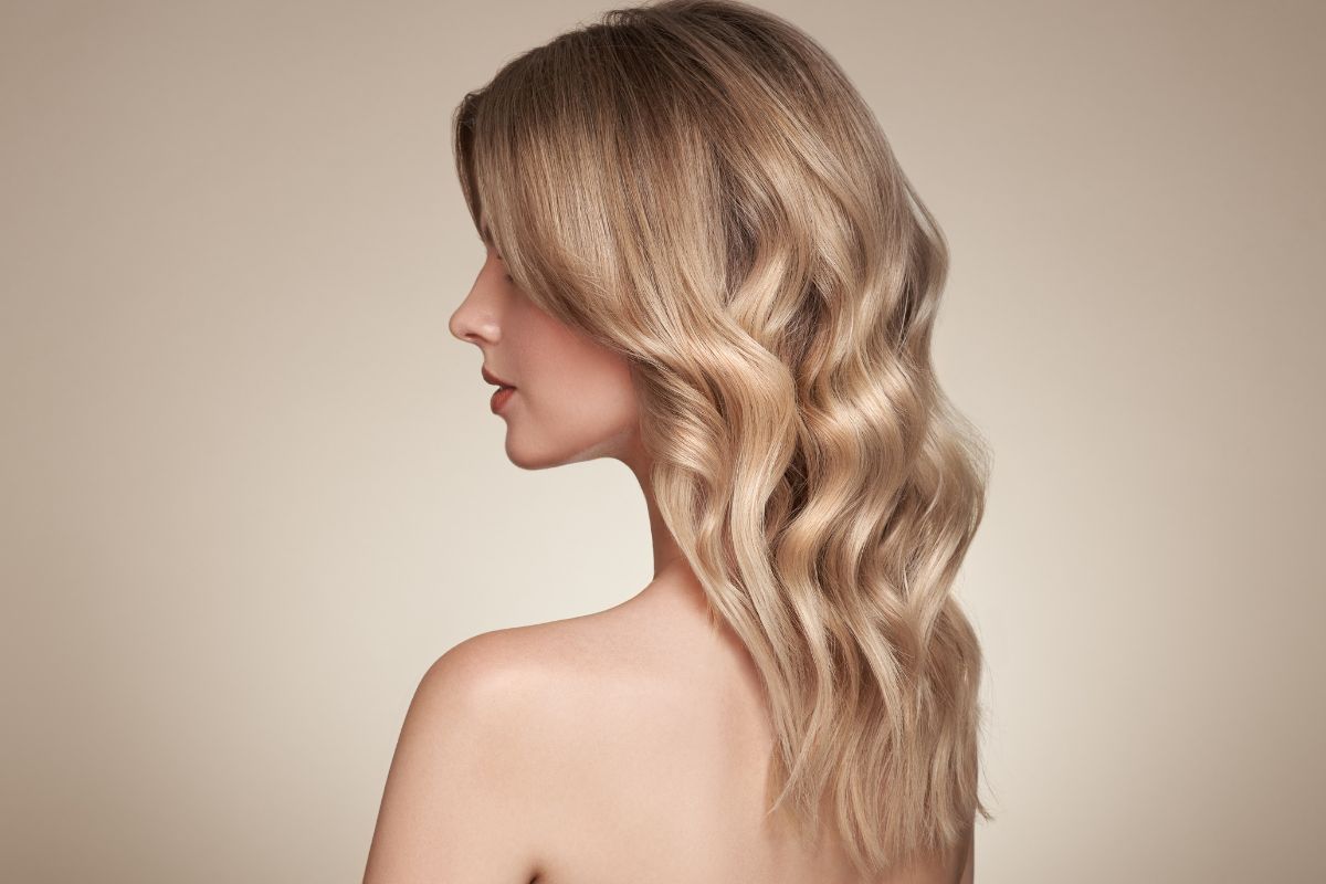 beżowy blond co to za kolor